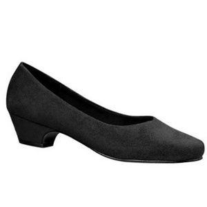 NEW Size 8m Angel steps low heels